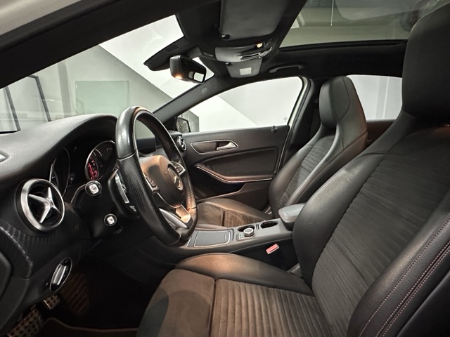 Mercedes-Benz A200 AMG Orijinal Gece paketi